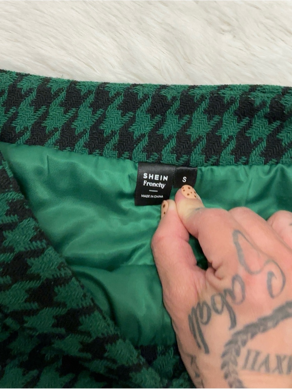SHEIN - Green & Black Houndstooth Knit Vest Set - Picture 5 of 14